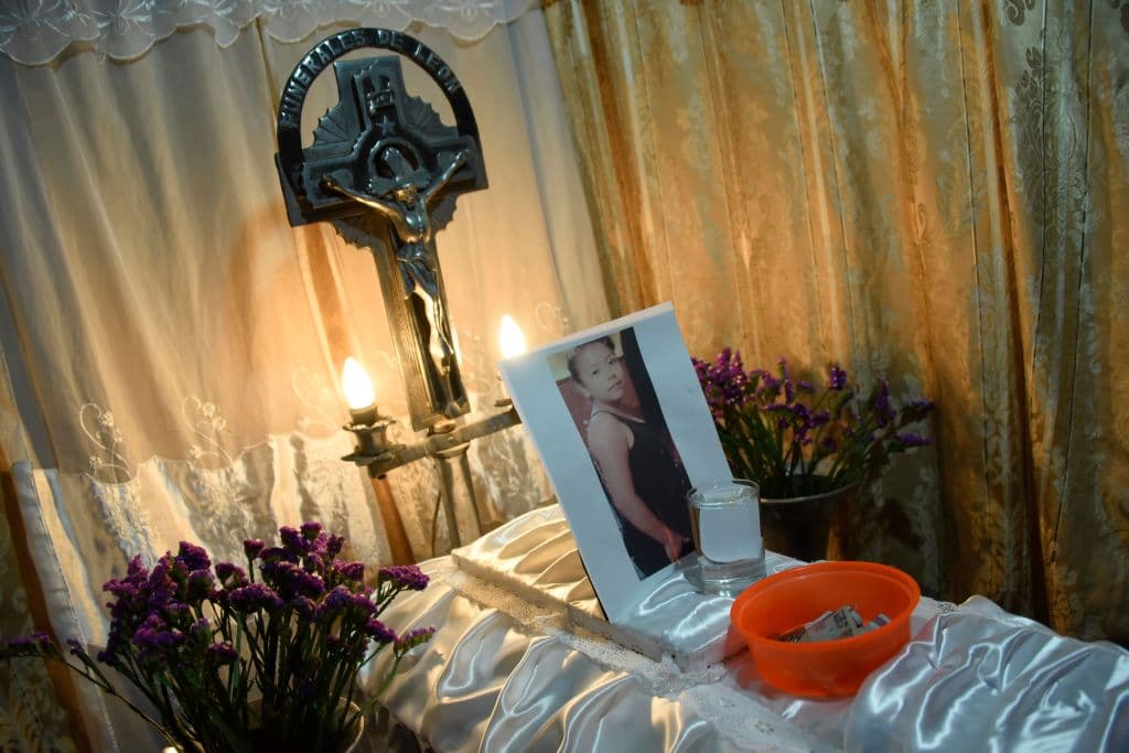 El último balance oficial del siniestro, ocurrido el miércoles, contabiliza la muerte de 36 jóvenes entre 14 y 17 años, mientras que 17 se encuentran en dos hospitales públicos, la mayoría en condición crítica y con pocas esperanzas de sobrevivir, informa AFP.