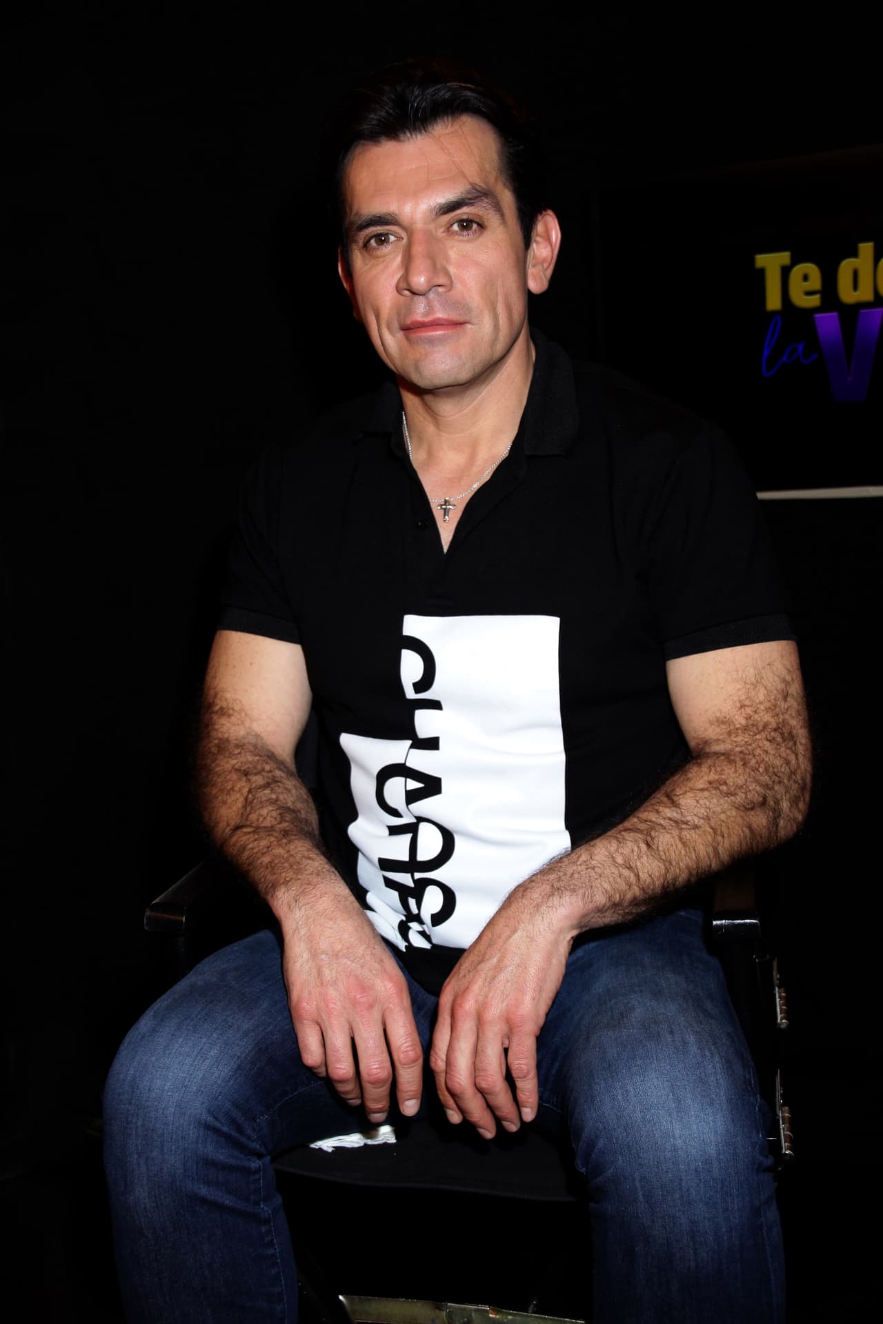 "Lo que se presentó al gobierno de Estados Unidos ante la corte fue lo que yo cobro y gano en el país, y si ahora la señora también quiere que la mantenga a ella no tiene nada que ver conmigo gracias a Dios. De quien tengo que hacerme responsable es de mi hija, de quien me he hecho responsable mes con mes, es todo, ya me estoy enojando", agregó. 
<br>