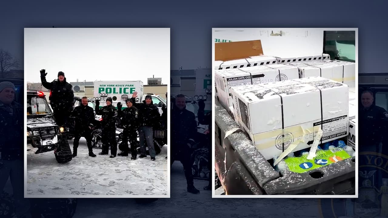 Policía estatal de Nueva York reparte comidas a afectados por tormenta invernal en Buffalo