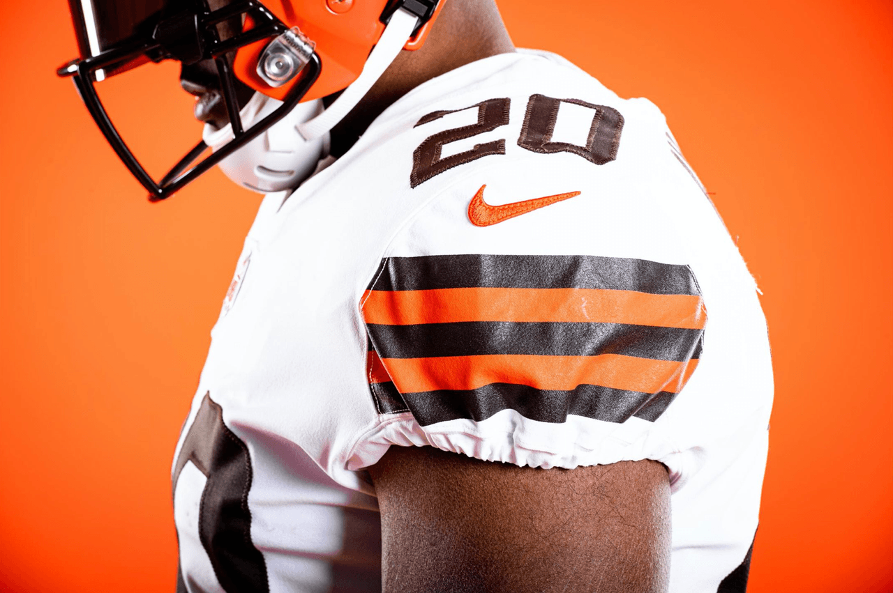 Así luce la nueva imagen de los Browns, con algunos ajustes en las combinaciones y cambio de tipografía de los números.