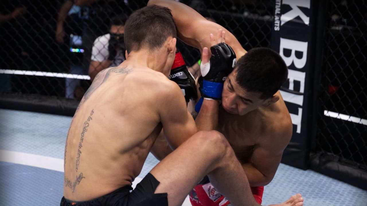 El ‘Kraken’ Zamora noqueó dramáticamente a Barraza