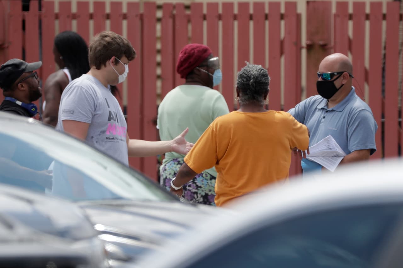 Se agudiza la crisis laboral: más de 16 millones pidieron el subsidio por desempleo en tres semanas