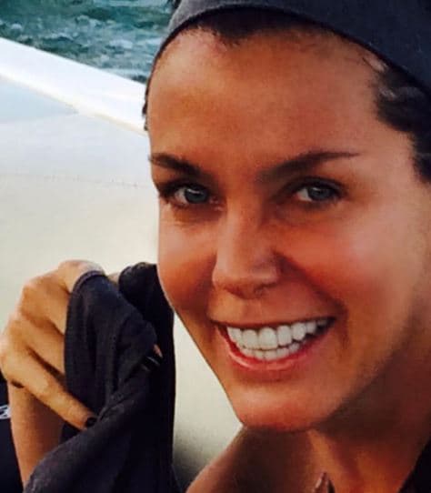 Esto se debe a que se siente "fregada" con las cirugías a las que se ha sometido. Asegura que Leonardo Demián Bours ha estado con ella pese a eso. 
<br>