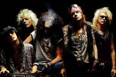 La agrupación 'Guns N' Roses' estrenaba su quinto disco, 'The Spaghetti Incident?'. Curiosamente el nombre del álbum se refería a una pelea de spaghetti entre Axl Rose y Steven Adler, integrantes de la banda.