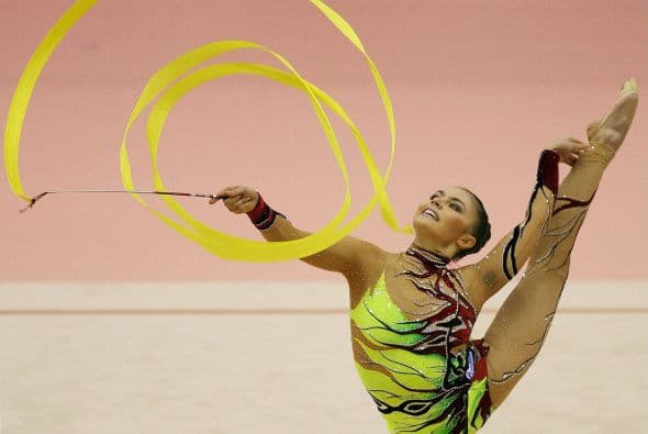 <b>Los Juegos de la XXVII Olimpiada se llevaron a cabo en Sidney,</b> Australia. Estados Unidos resultó el país ganador con 36 medallas de oro, seguido por Rusia con 32 y China con 28.