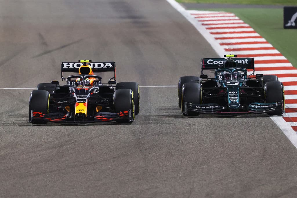 Inicia la Formula 1 con muchas sorpresas, Lewis Hamilton se corona campeón del primer Grand Prix del año, mientra que el mexicano Sergio Pérez, de ir en último lugar por un problema en su monoplaza, terminó quinto lugar en su debut con la escudería Red Bull. Su compañero Max Verstappen logró la segunda posición, mientras que Valtteri Bottas quedó en tercer lugar con Mercedes Benz.