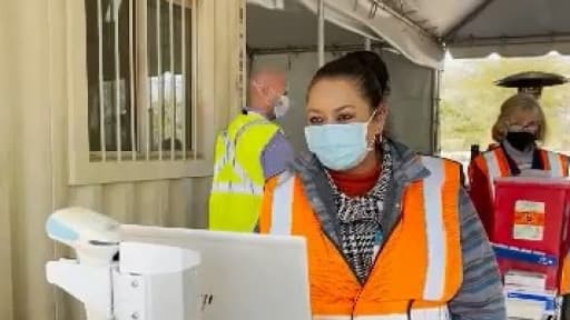 De a cuerdo con ADHS, de esas dosis, 
<b>487,522 se han administrado en los sitios estatales</b>. 
<br>