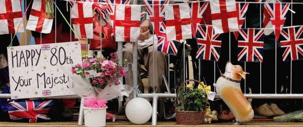 Tan pronto trascendió la noticia de la partida de Willow, las redes sociales se llenaron de mensajes de pésame y de apoyo a la monarca por la pérdida de su mascota, que se había convertido un personaje querido de sus seguidores.