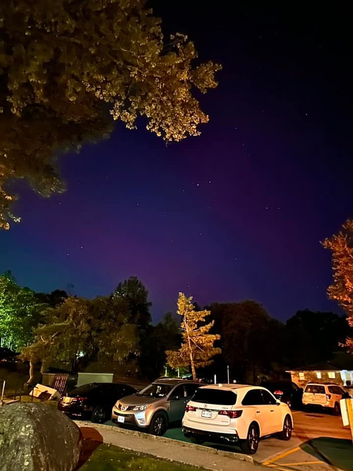 “Puede impactar la infraestructura crítica incluyendo el GPS, redes eléctricas y podría causar algunos retrasos o interrupciones en los sistemas de comunicación”, indicó el servicio de emergencias de la Ciudad de Nueva York.
<br>