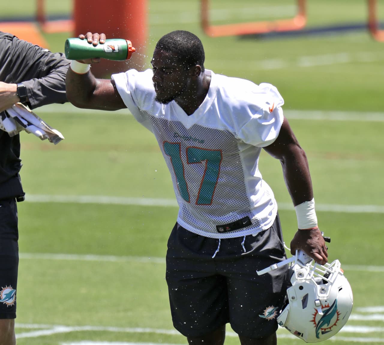 Otorgan libertad provisional al corredor Mark Walton