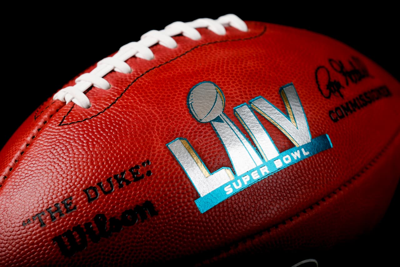 Wilson ya tiene listos los ovoides para el juego más importante de la temporada en la NFL: el Super Bowl LIV, entre San Francisco y Kansas City.