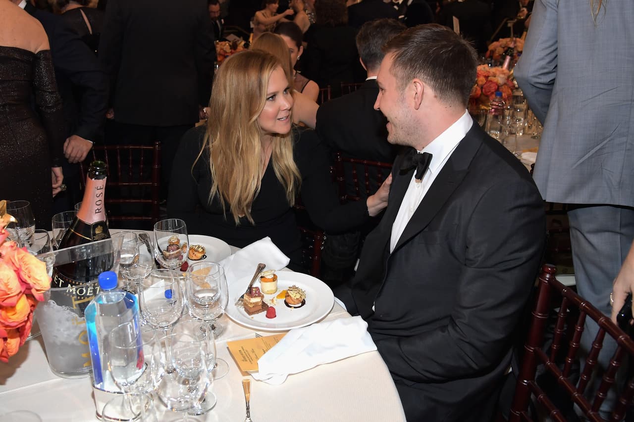 Amy Schumer anunció el fin de su noviazgo con Ben Hanisch en mayo de 2017, luego estar juntos durante casi un año y medio.