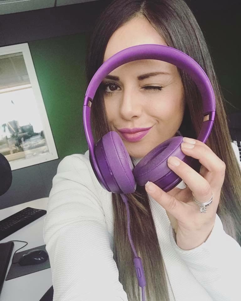 Al contrario, para hacerla feliz, la puedes invitar a comer tacos, su comida favorita.