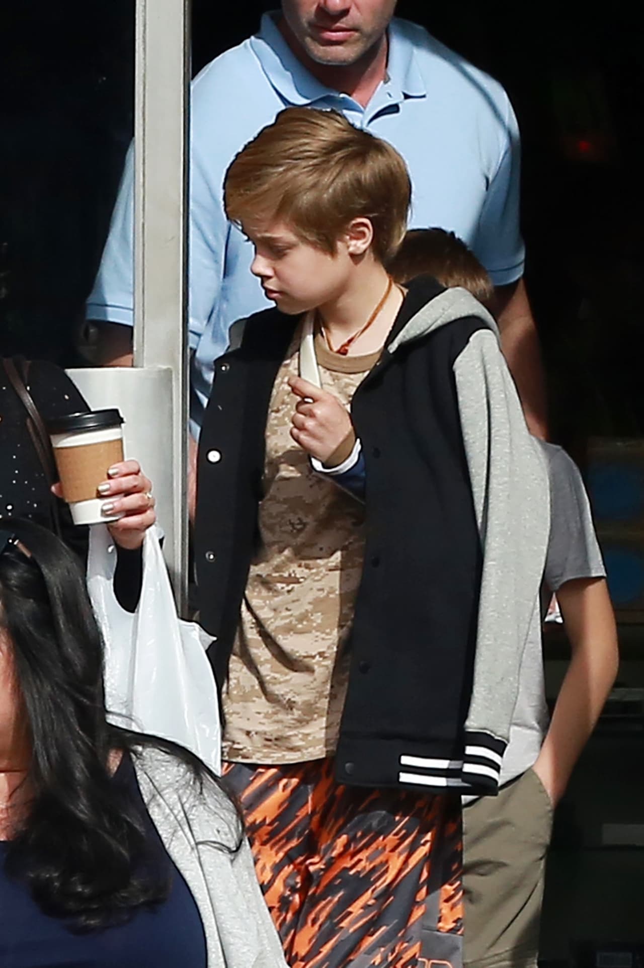 Ya se sabe por qué la niña llevaba un cabestrillo. La pequeña se fracturó la clavícula el 29 de diciembre durante sus vacaciones familiares en el lago Tahoe, entre California y Nevada.