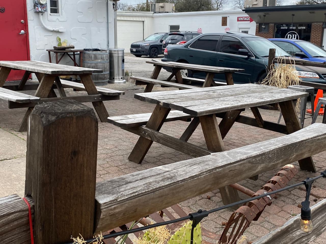 Antes de salir a un restaurante asegúrese de verificar los protocolos.
<br>