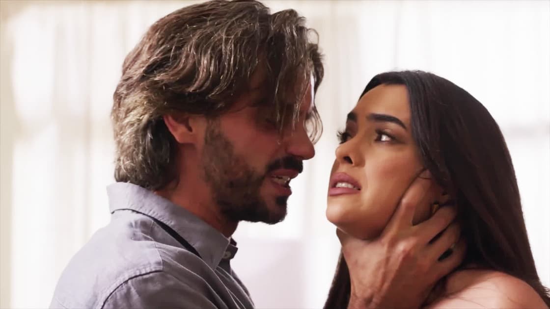 Max amenaza a Kiara para que lo ayude | Doménica Montero | Capítulo 44