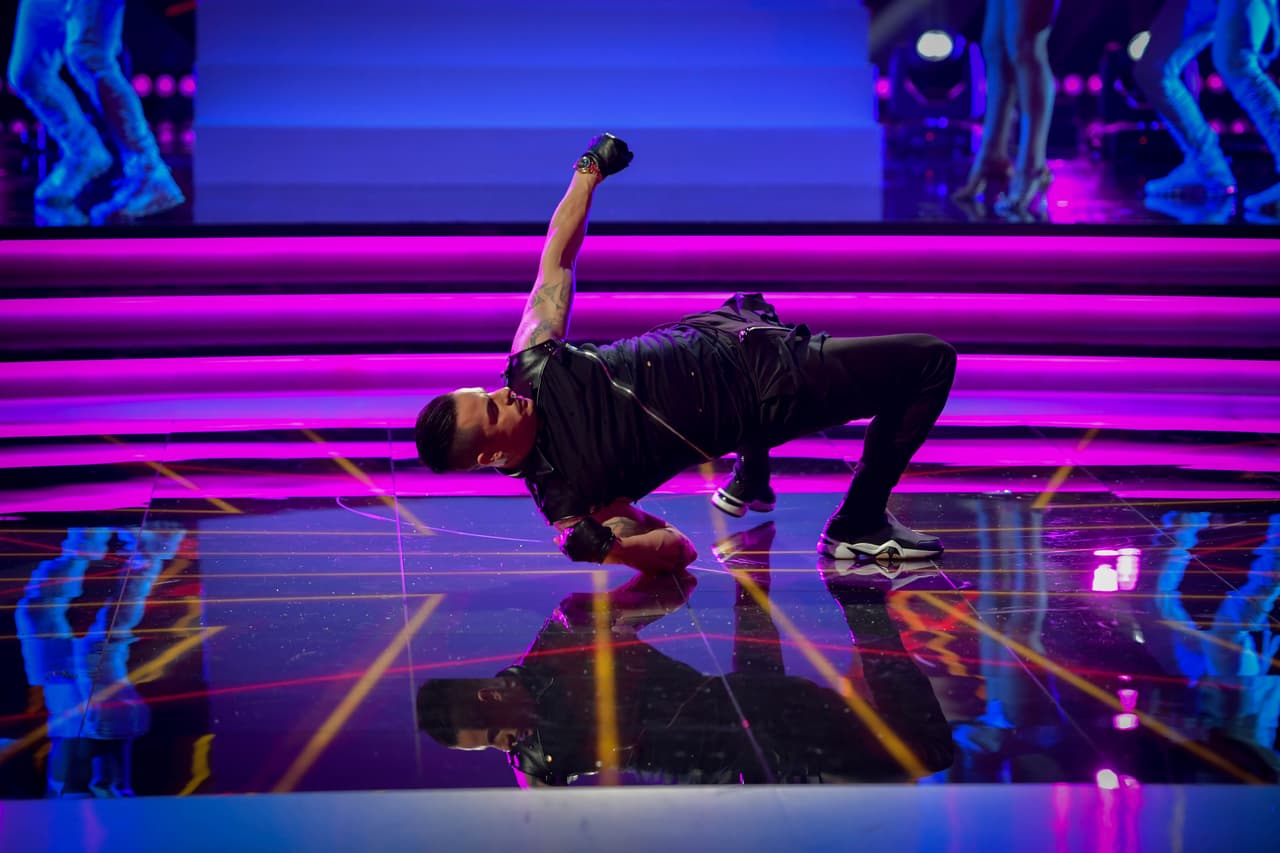 Y el resto de su cuerpo parecía saltar.