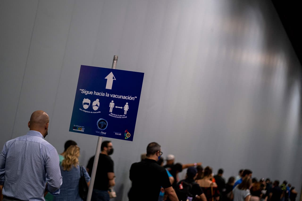 El gobierno ha reportado más de 195,500 casos confirmados y sospechosos, y al menos 2,000 decesos.
<br>