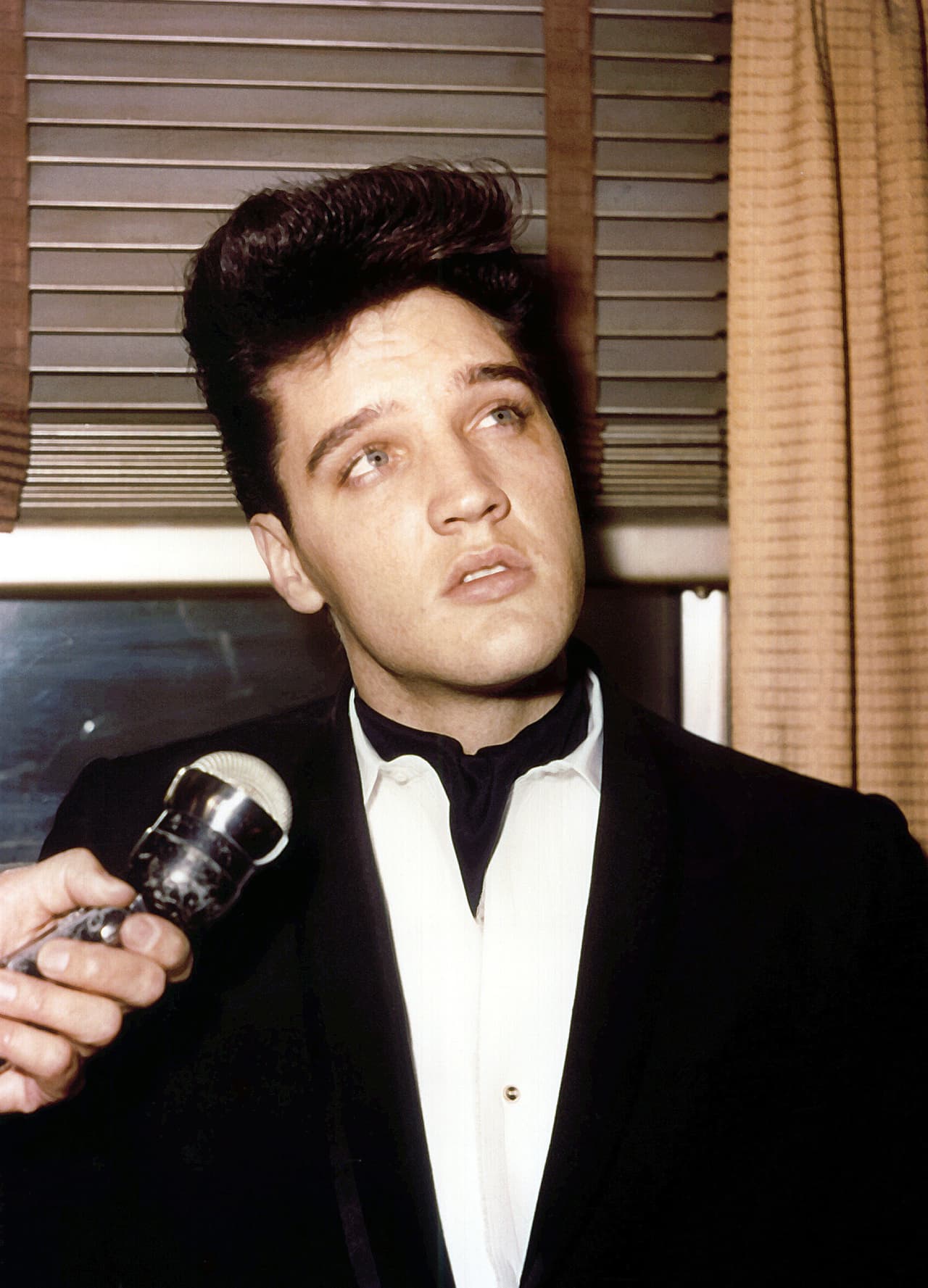 El músico fue encontrado inconsiente en su habitación en inmediatamente fue trasladado al hospital de Baptist Memorial en Memphis.