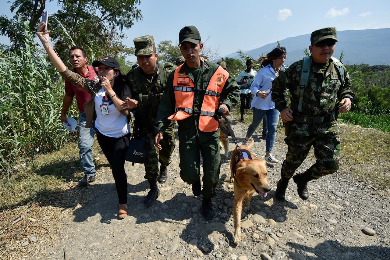 Más de cien soldados desertaron de las Fuerzas Armadas venezolanas y cruzaron hacia Colombia y Brasil.