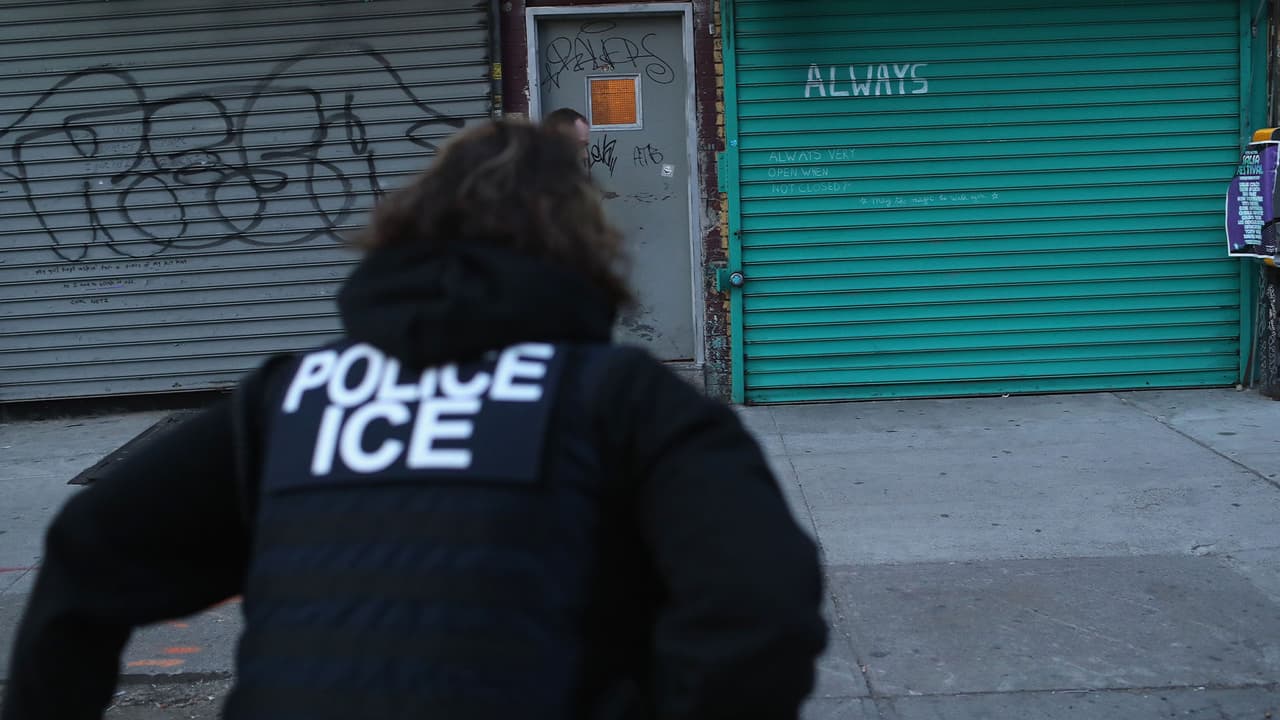 “Por ahora no tengo el número firme de cuantas personas se verán beneficiadas, porque va a ir este análisis a través de todos nuestros departamentos ellos traerán una propuesta para que la corte la apruebe en cuanto a los fondos”, puntualizó la juez Hidalgo.