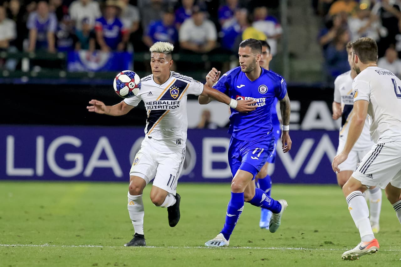 Favio Álvarez, dejó Los Ángeles para jugar en Pumas.