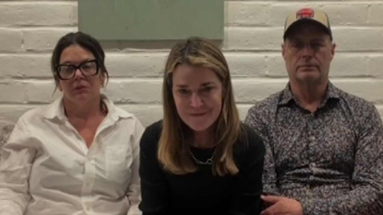 Hijo de Nancy Guthrie pide contacto con responsables tras su desaparición