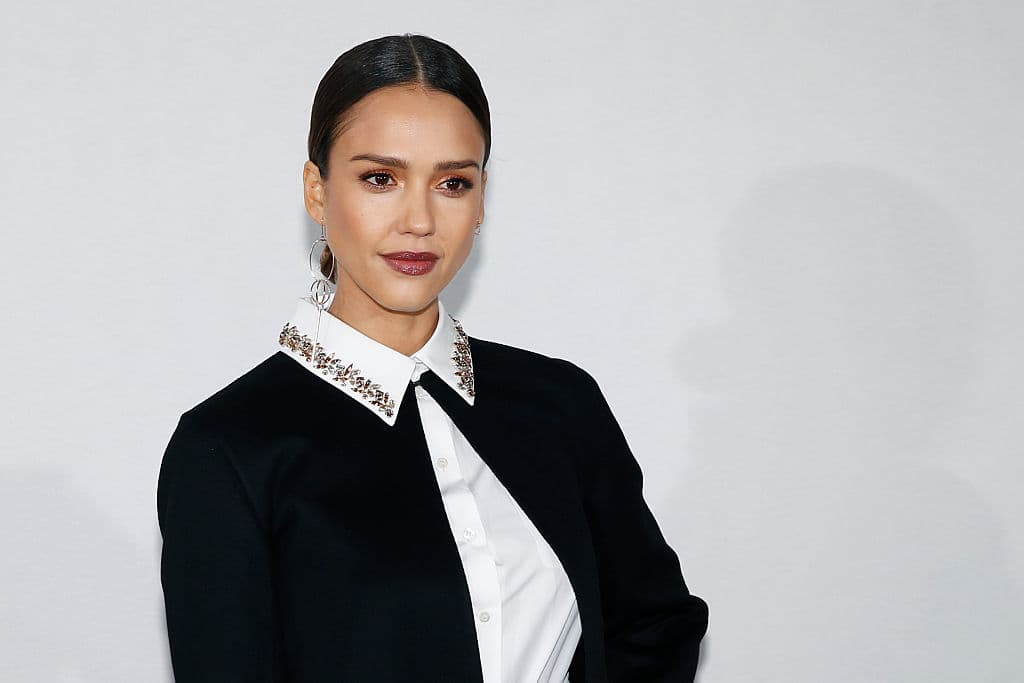 Jessica Alba se arrepiente de sus tatuajes