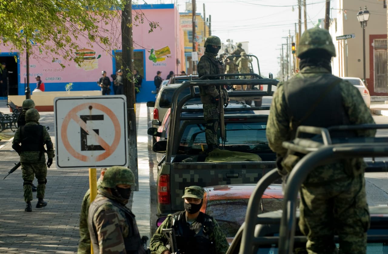 Localizan con vida a cuatro de las cinco personas secuestradas en un autobús en Tamaulipas