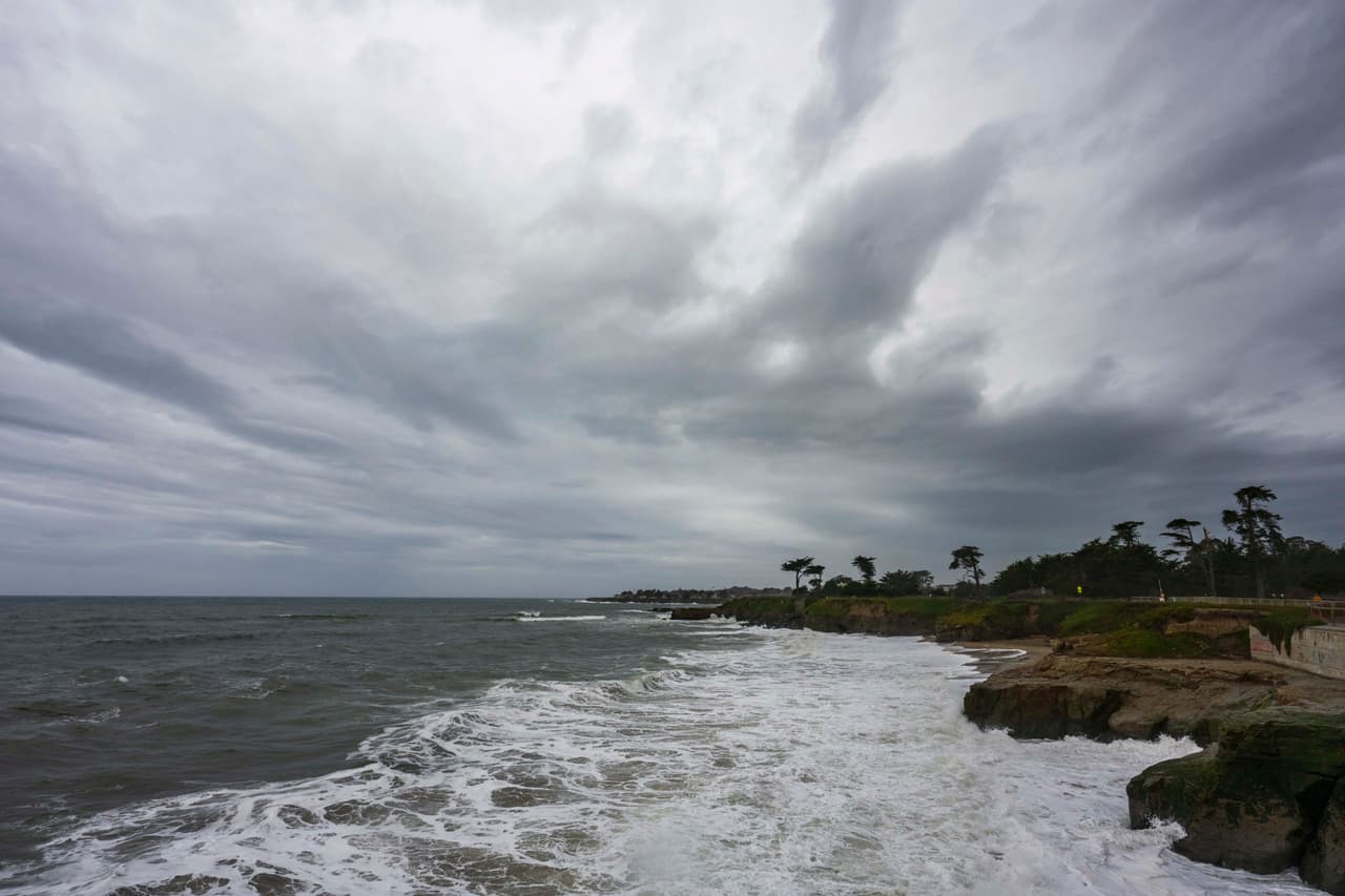 Nubes de tormenta en Santa Cruz, Caliornia.