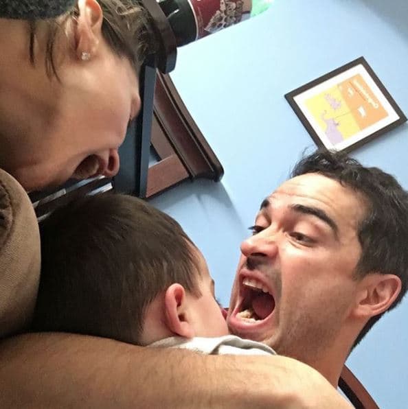 El actor y exintegrante de RBD es uno de los famosos más celosos de su vida privada. De hecho apenas empezabamos a conocer a su esposa, la periodista Diana Vázquez, cuando el actor ya daba la noticia de su próxima paternidad vía Instagram.