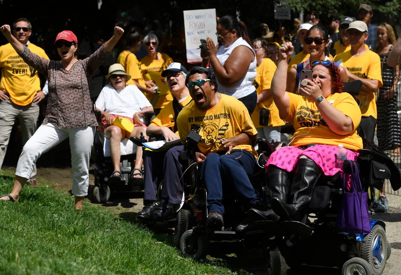 “No tenemos dinero para hacer lobby, por eso luchamos en la calle con nuestras sillas de ruedas”