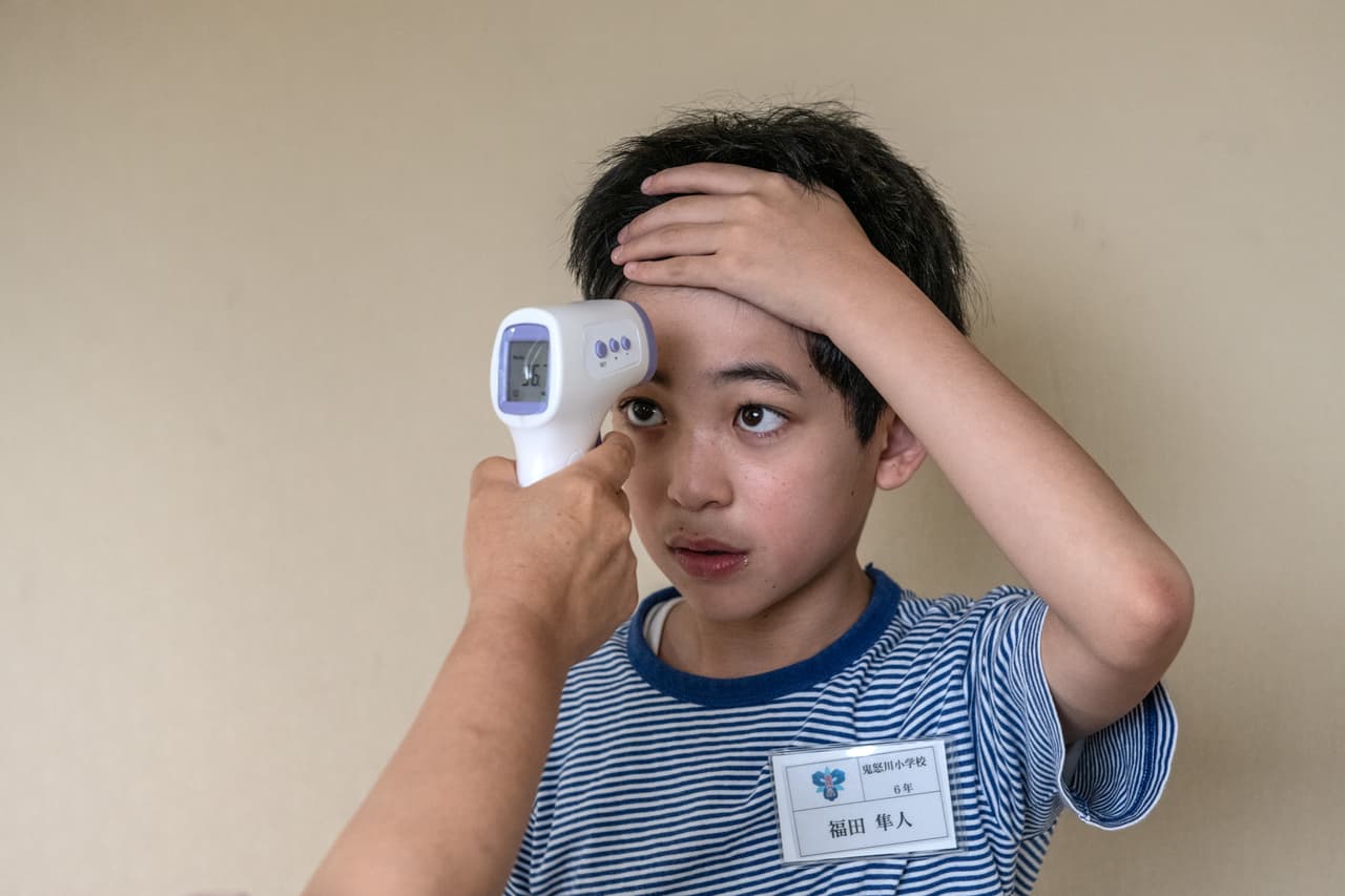 Todas las escuelas públicas de NYC tendrán una enfermera certificada: De Blasio