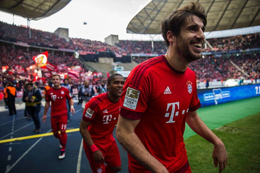 Presumiblemente, la defensa es el punto débil del Bayern con su juego siempre ofensivo y vertical, pero en los grupos de Guardiola eso es relativo. El ataque empieza en ese punto del campo y su salida, y los trazos largos, que deberá cuidar el conjunto de Madrid, siempre están a la orden del día con hombres como Javier Martínez y Lahm.