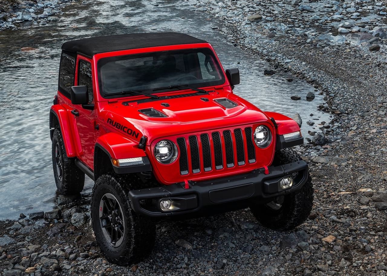 <h3 class="cms-H3-H3"><b>1er. lugar en el segmento de las SUV pequeñas</b></h3>
<br>
<br>
<u><b>Jeep Wrangler</b></u>
<br>
<br>
<b>Puntaje general de iSeeCars:</b> 9.2
<br>
<ul>
 <li><b>Puntaje de confiabilidad: </b>8.5</li>
 <li><b>Puntaje de valor retenido: </b>9.8</li>
 <li><b>Puntaje de seguridad: </b>no disponible</li>
</ul>
<br>
<b>Precio promedio para una unidad con 3 años de uso:</b> $40,178
<br>