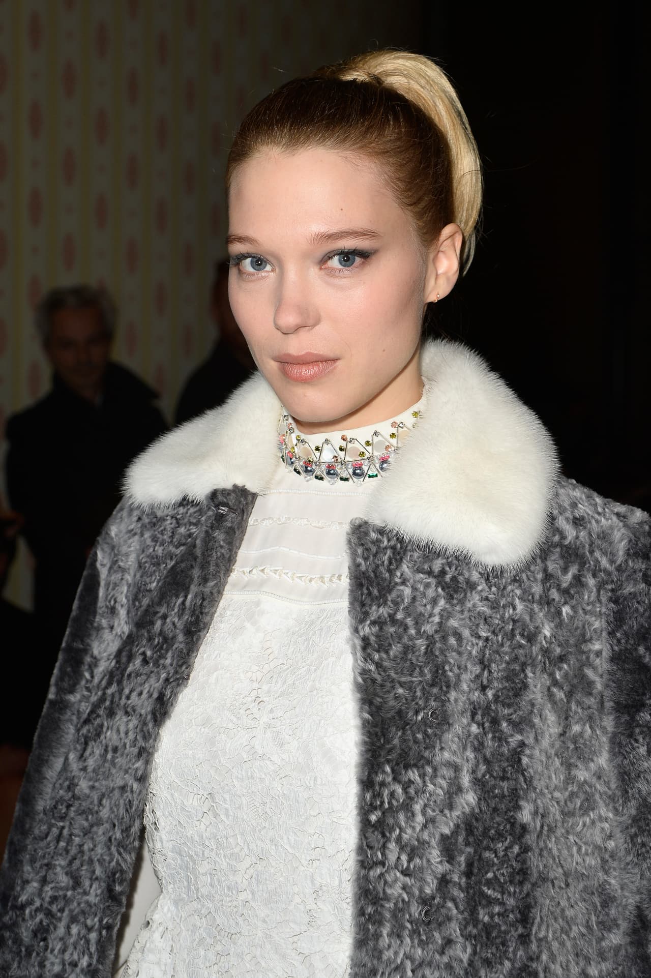 "Pensé: 'Vale, ¿cómo voy a sobrevivir en este mundo?'. Era como un animal. Muchas personas no nacen fuertes y se inventan a sí mismas, y así se convierten en individuos fuertes gracias a su propia voluntad. Creo que yo soy así. Me he hecho fuerte", dijo a la revista The EDIT.