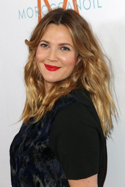 Otra que se sintió explotada y sin dirección fue la actriz 
<b>Drew Barrymore</b>, quien alcanzó la fama gracias a la película 
<b>E.T.</b> y desde entonces “mi vida fue muy extraña”, dijo a 
<b><a href="https://people.com/archive/cover-story-the-secret-drew-barrymore-vol-31-no-2/">People</a> </b>en 1989.