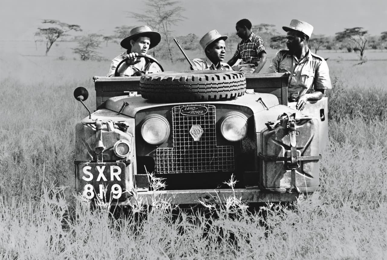 Una Land Rover Serie I de los años 50 en labores de Safari.