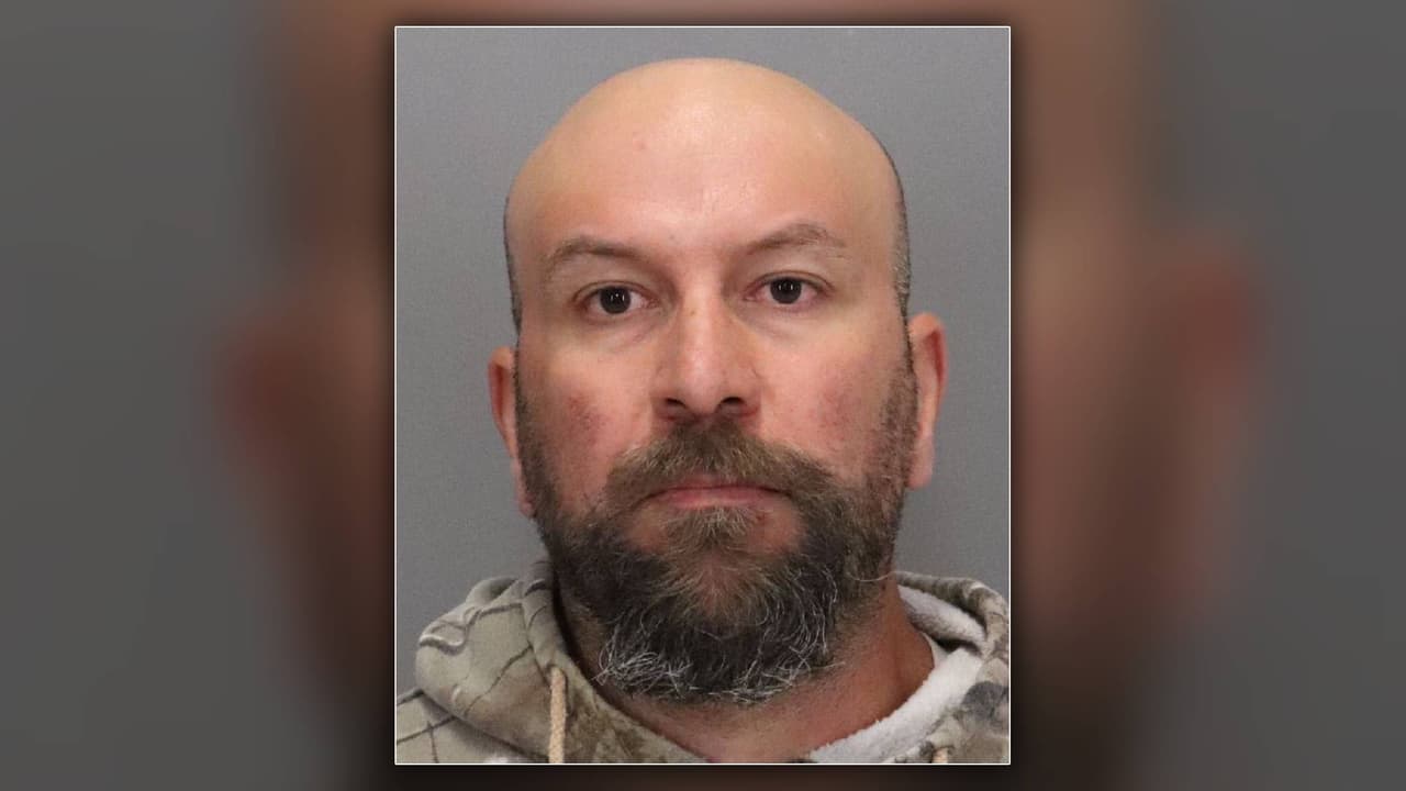 Harry Eugene Goularte Jr enfrenta cargos de cometer actos lascivos contra un menor de 4 años, quien es familiar de Caín Velásquez.