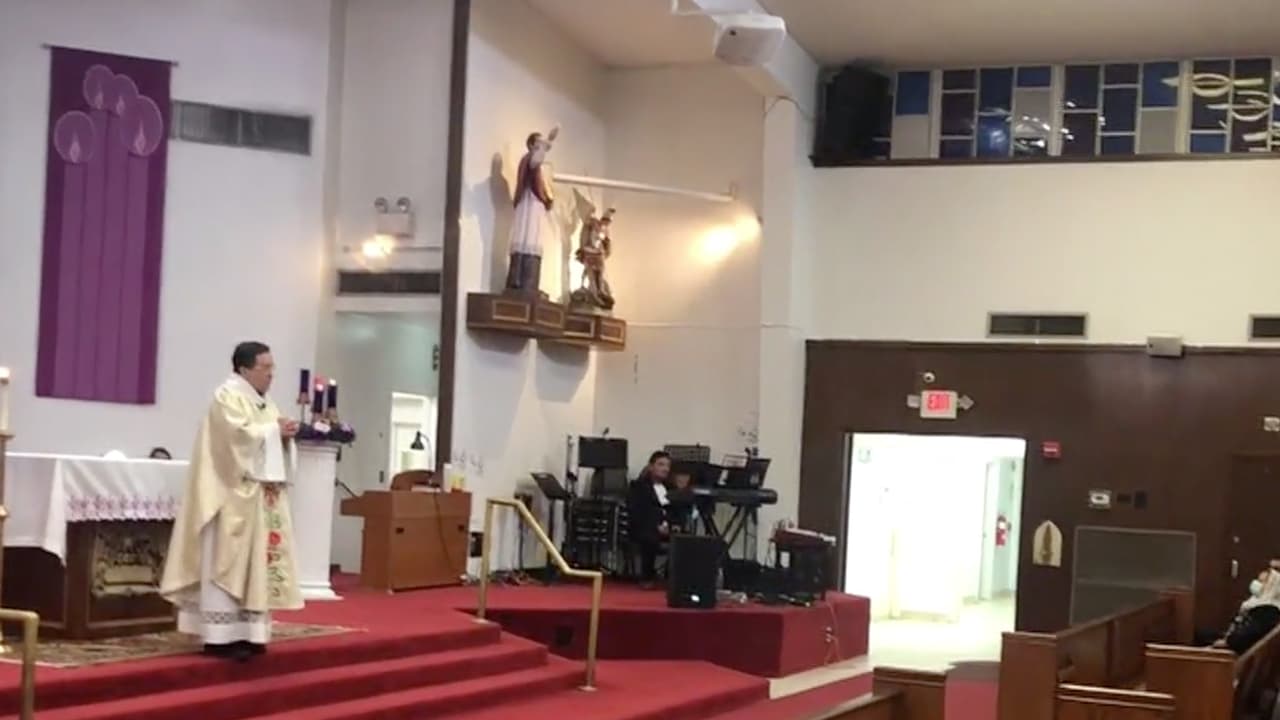 Los organizadores decidieron darles la oportunidad a los fieles de llegar a la iglesia.
<br>