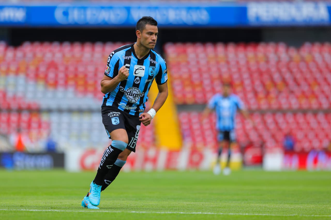 Pablo Barrera abrió muy rápido el marcador con un golazo.