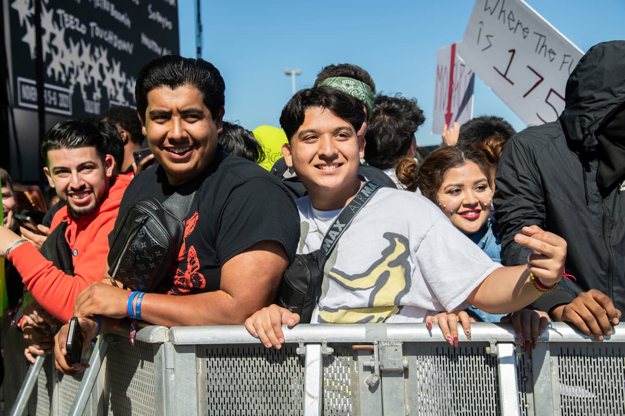 “Nuestros corazones están destrozados”,
<a href="https://www.univision.com/local/houston-kxln/nrg-park-travis-scott-astroworld-houston-muertos?24234" target="_blank">dijo la jueza del condado Harris</a>. “La gente va a estos eventos en busca de un buen momento, una oportunidad para relajarse, para crear recuerdos.
<b>No es el tipo de evento al que va donde espera enterarse de las muertes. . . Obviamente, este es el último lugar en el que queremos estar, especialmente después de que hemos pasado por tanto como comunidad. Pero aquí tenemos agentes de la ley increíblemente capaces</b>".