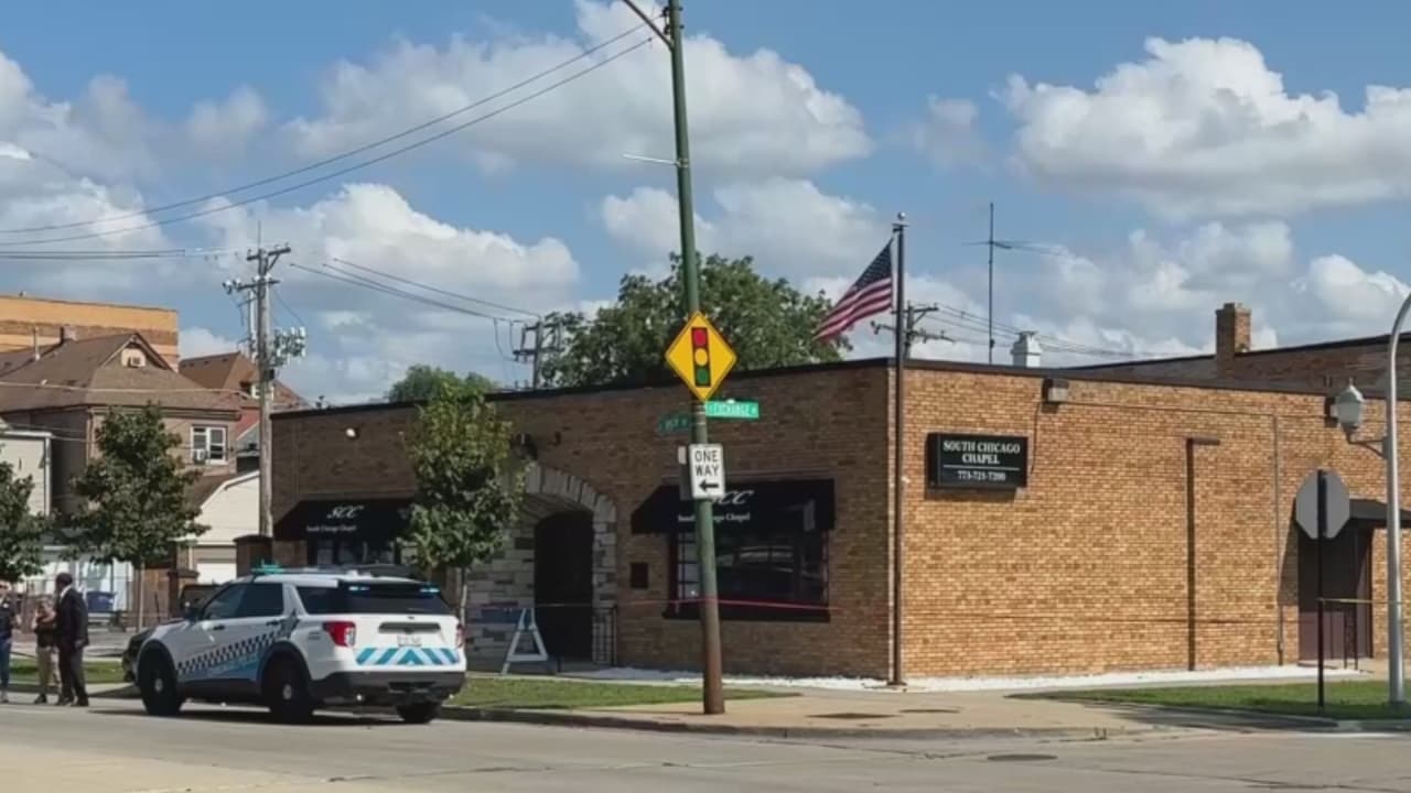Denuncian entrega de piedras por cenizas tras hallazgo de 56 cuerpos en funeraria de Chicago