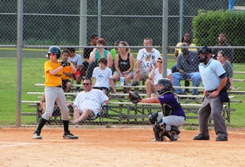 La liga de softball juvenil de Wake Forest reanudó la inscripción para sus programas de otoño, tanto para niños y niñas, desde los 6 hasta los 16 años. Puede inscribirse aquí.
