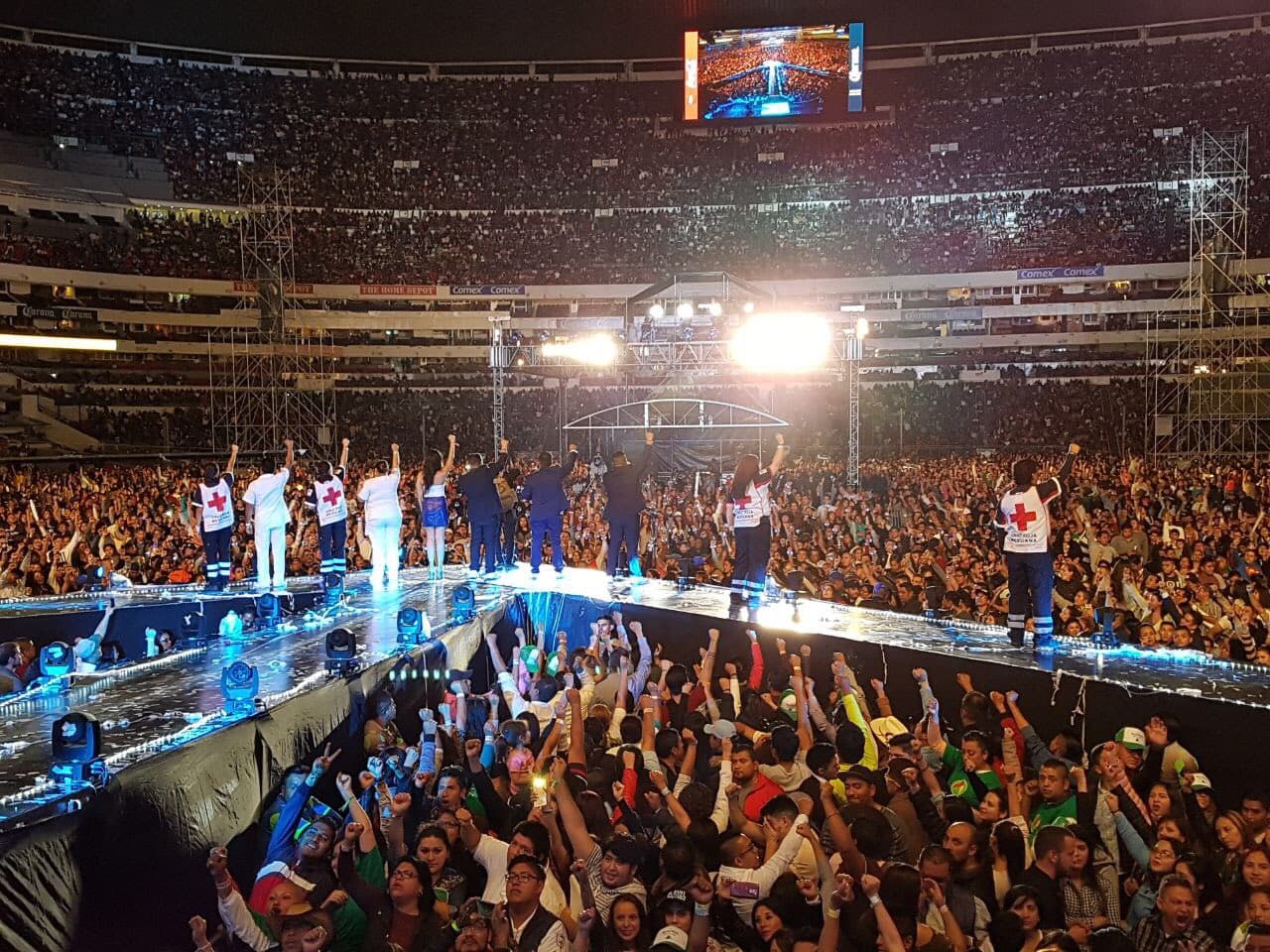 En esta ocasión el evento se llamó la 'Ke Buena con causa' y se reconoció la labor de la gente de la Cruz Roja Mexicana, en los recientes sismos ocurridos en la República Mexicana.