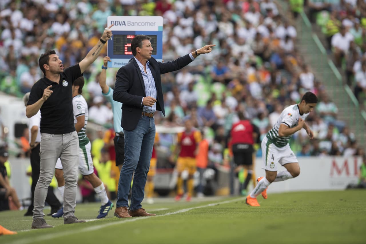 El técnico Robert Siboldi demostró que su inexperiencia en este tipo de fases frente a la que tiene el Tuca Ferreti no importaba tanto como el buen nivel de su equipo.