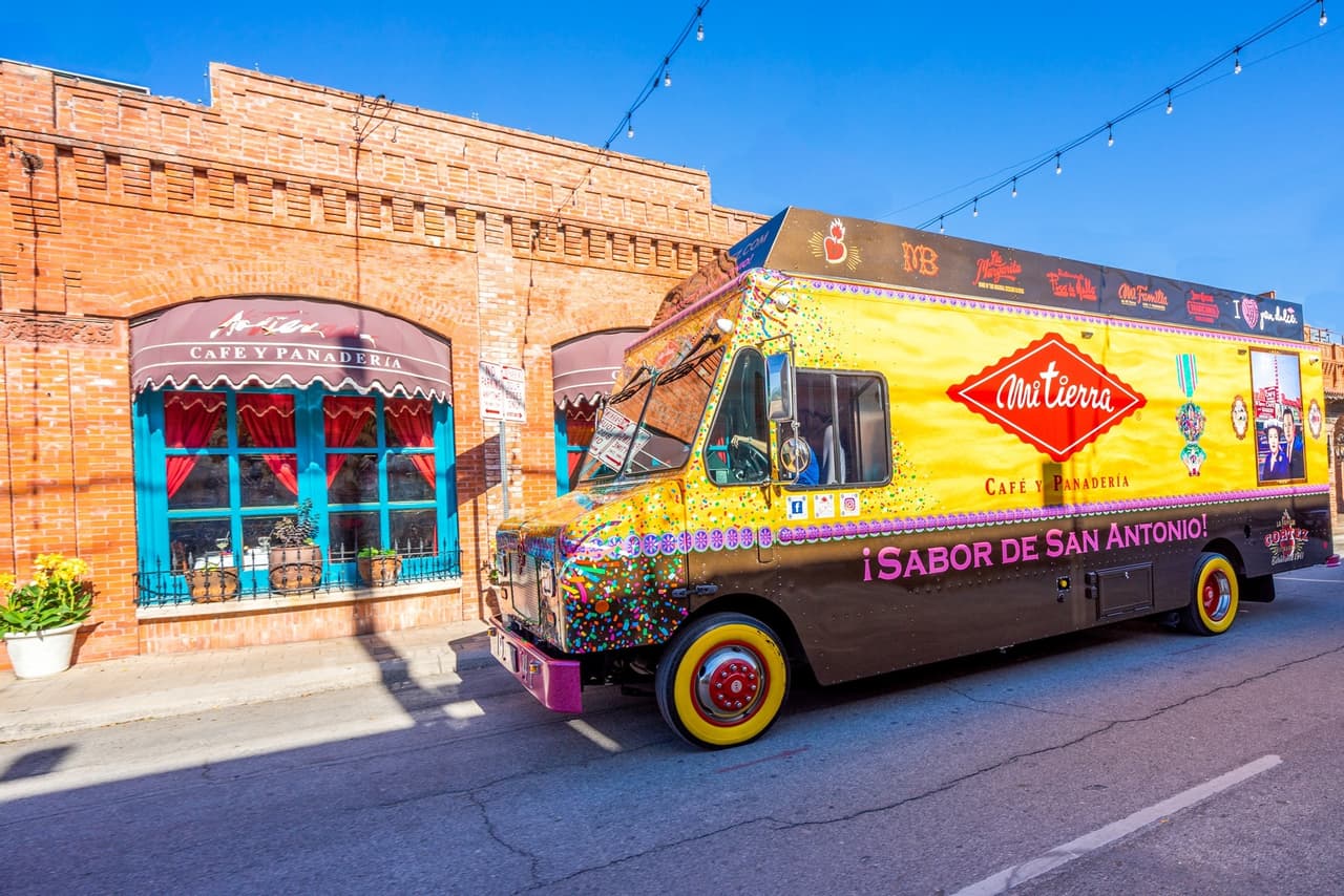 Mi Tierra y La Margarita ofrecen comida gratis el Día de los Veteranos 