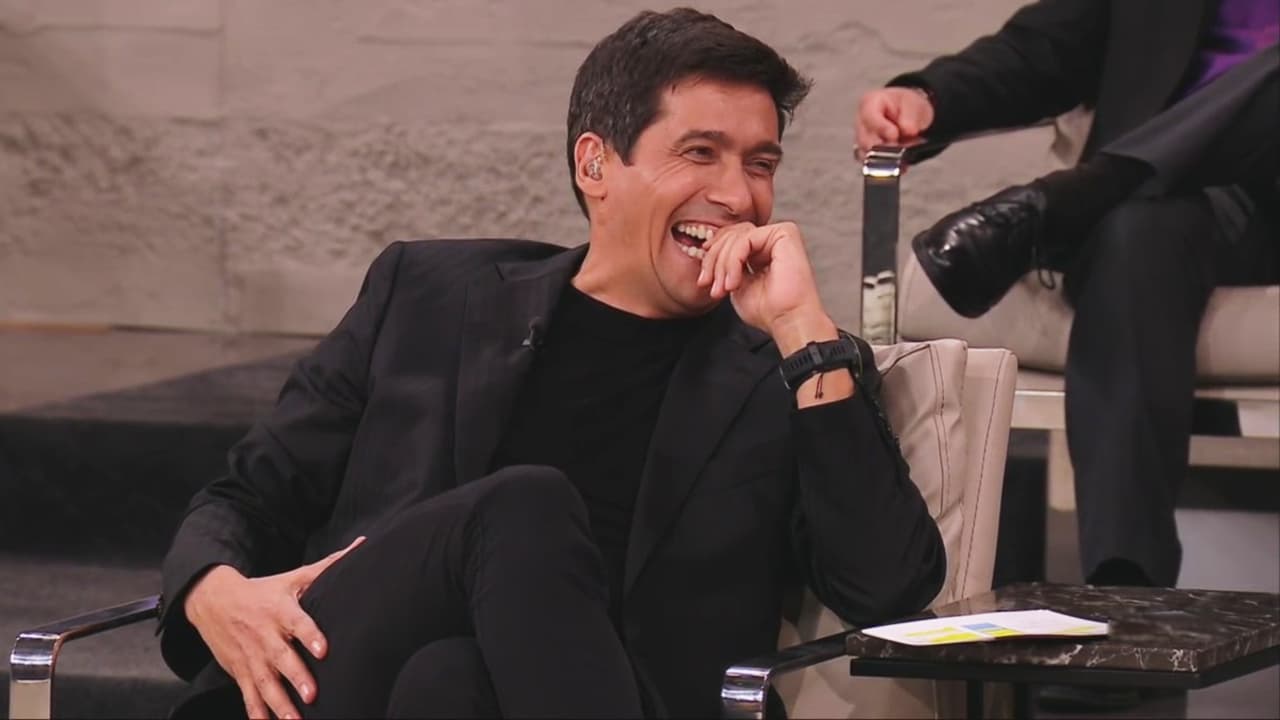 Aunque por muy poco tiempo, para regocijo de muchas Rafa también se convirtió en amoroso del palco e inclusive retó a su esposa Marcela que fuera a flecharlo.