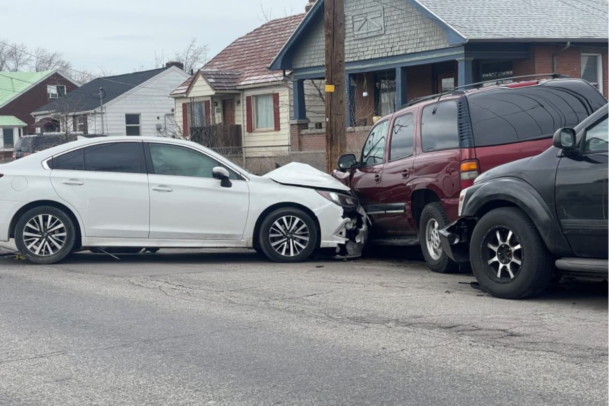 Daniel Ferry está acusado de múltiples cargos y está bajo custodia en la cárcel metropolitana del Condado de Salt Lake.