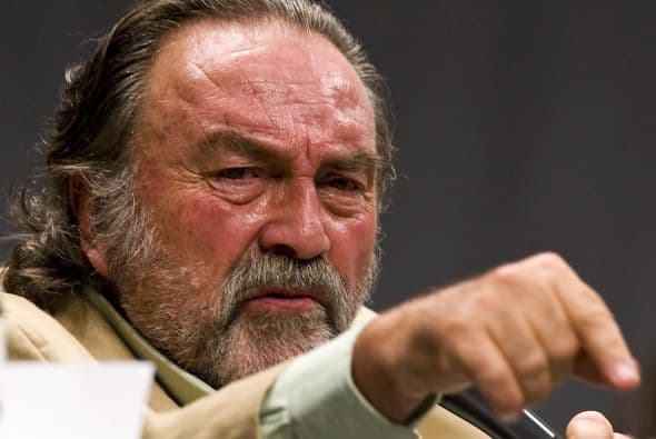 También pudimos disfrutarlo en las telenovelas. Aunque ya no está con nosotros lo recordaremos siempre por su gran trabajo.